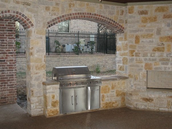 Creating Your Custom Home's Outdoor Kitchen